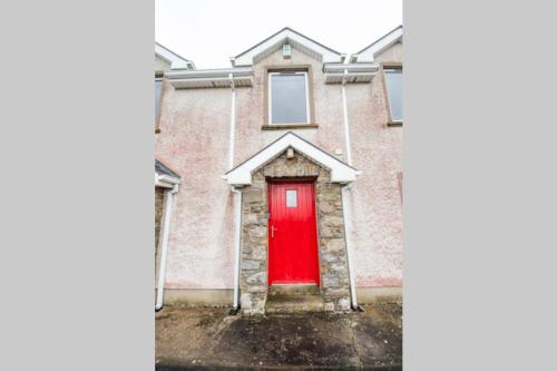 Fishermans Cottage Stunning Two Bedroom with Views close to town