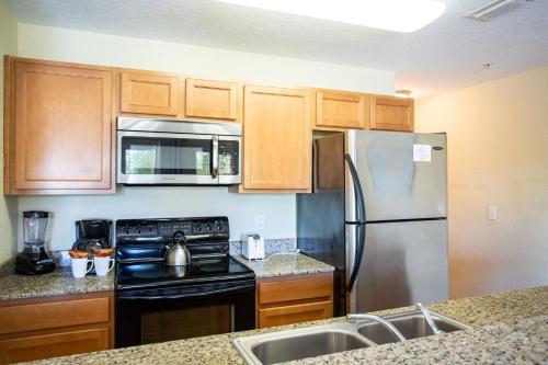 104 - Palms of Treasure Island - image 12