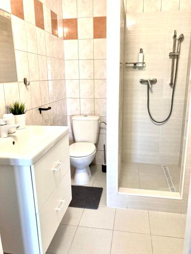 2 bedrooms, 2 beds