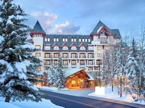 Luxury 4 Bedroom Mountain Vacation Rental In The Heart Of Lionshead Village In Vail in Vail, USA
