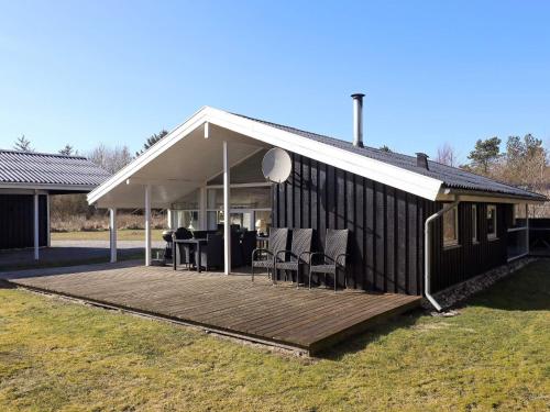 6 person holiday home in Blokhus