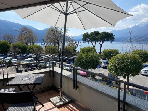 Twin Room with Balcony and Lake View