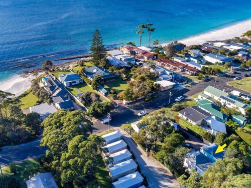 The Green Whaler Hyams Beach