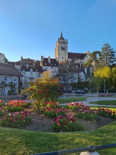 La Darbella - Style chalet de montagne in โดล