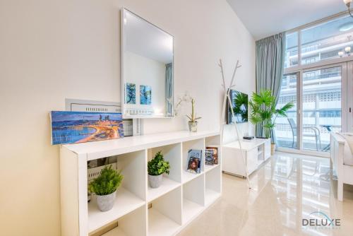 Gentle Studio in Uniestate Sports Tower Dubai Sports City by Deluxe Holiday Homes, Dubai (photo 3)