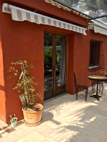  La Guarida in Alicante