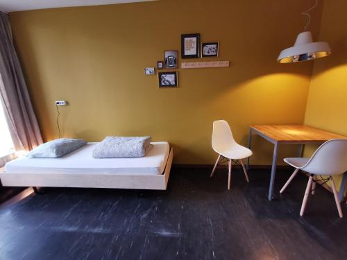 Backpackers Luzern Room Type - Budget Triple Room with Shared Bathroom