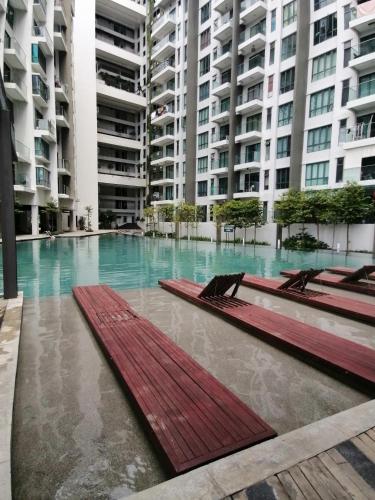 Swimming pool, THE FAMILY HOMESTAY@UNIV360 PLACE,SERDANG near Universiti Putra Malaysia