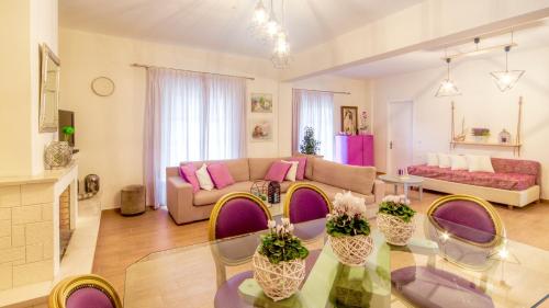  Villazia Exclusive Estate in Episkopianá