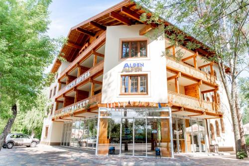 Alpen Hotel