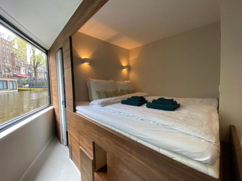 Houseboat Sophia, Amsterdam (photo 10)