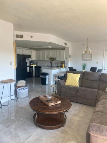 River Place Condos 711 3BD - image 6