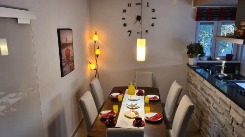 Iekārtas, Villa Bubica- cozy holiday home in rural area with pool in Stankovci