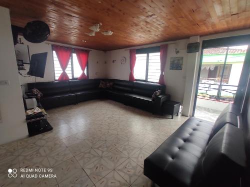 Koplietošanas atpūtas telpa ar TV, Hospedaje Bolivar Alcala in Alcalá