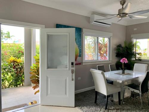บริการและสิ่งอำนวยความสะดวก, The Marina Villa de Sonja in โอโค ริโอส
