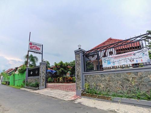 SUPER OYO 2835 Sakinah Family Residence