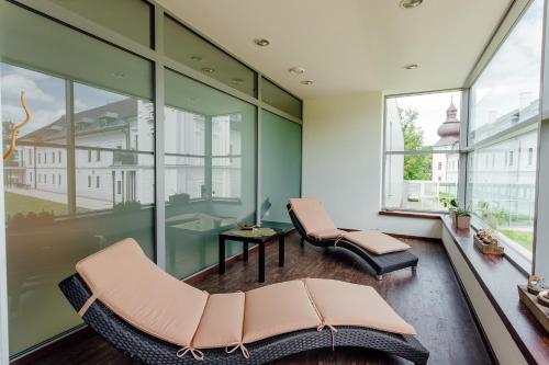 Masszázs, Chateau Appony in Oponice