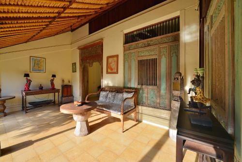 Bebek Cottages Sanur - Tap to explore photos