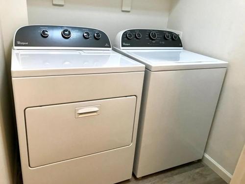 OceanView Townhouse - image 12