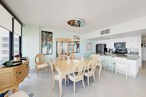 Sunchase IV Corner Gem Wraparound Balcony Pools condo - image 5