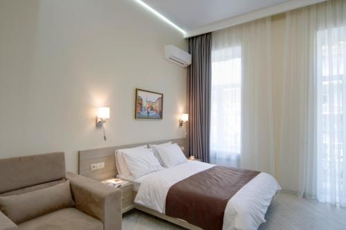 Summit Apartments - image 7