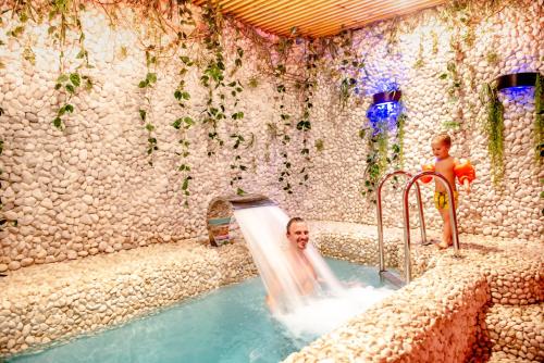 sauna, California Boutique Hotel in Odessa