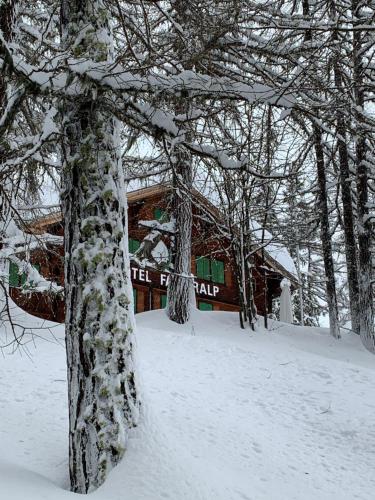 Hotel Fafleralp 4