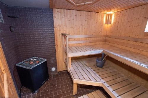 Sauna, Mulikan HillTon B&B in Pājarvi