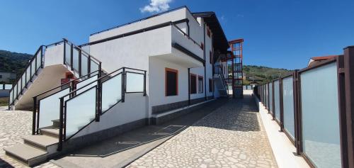 . Alepou Guest House