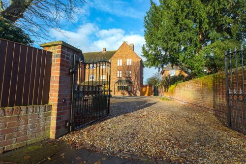 Chestnut Grove Bed And Breakfast