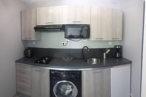 廚房, Pavillon T2 proche ville dans petite résidence (Pavillon T2 proche ville dans petite residence) in 庫托利哥提切亞圖