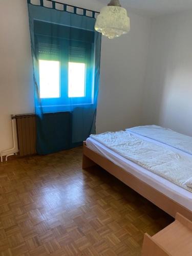 Three-Bedroom Apartment with Balcony image 10
