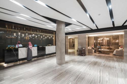 Előcsarnok, Aber Unayzah in Unayzah