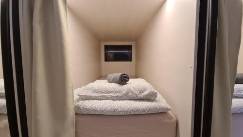 Cabin HOSTEL – Ljubljana, NY