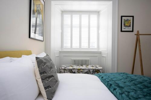 JOIVY Splendid Apartment in New Town - Tap to explore photos