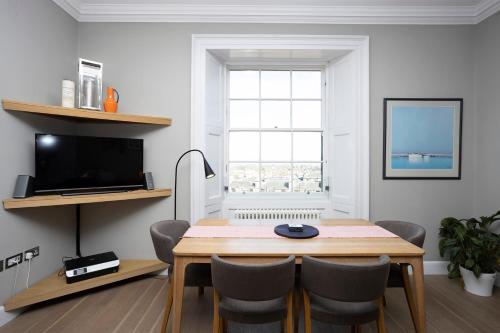 JOIVY Splendid Apartment in New Town, Edinburgh (photo 2)