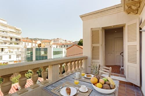 Aura apartment II