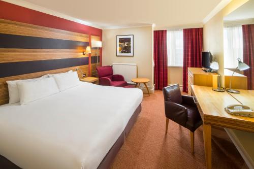 Crowne Plaza CHESTER Room Type - Premium Super King Room