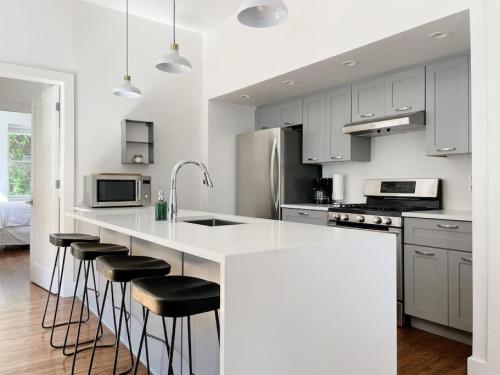 Historic 1900s Townhome with a Modern Flair in Knoxville, USA