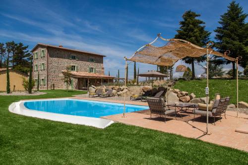 Radicofani Villa Sleeps 11 Pool Air Con WiFi
