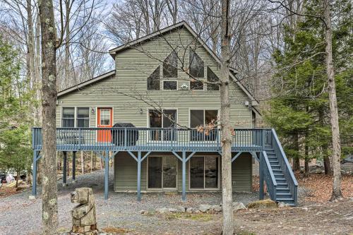 Peaceful Poconos Cabin with Lake Access and Views - Lake Ariel