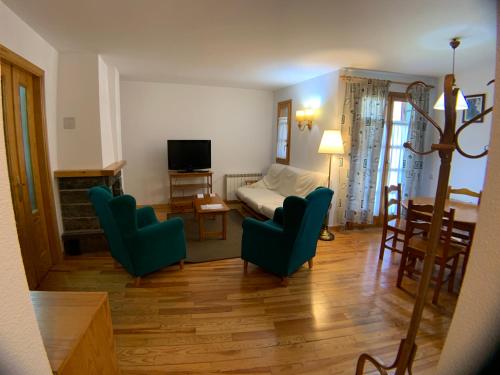 B35 - Edif. Sayo IV Apartamento - Villmor, Benasque (Foto 5)