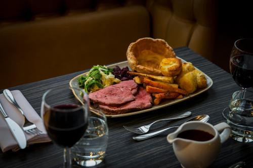 Crowne Plaza Chester an IHG Hotel - image 4