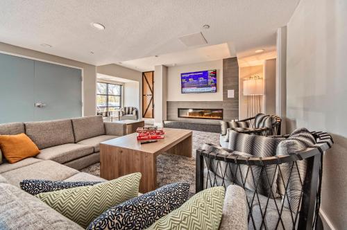 Staybridge Suites - Cedar Rapids North