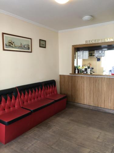 Lobby, Готель "Опалковий Замок" (Готель "Опалковии Замок") in Sofiivska Borshchahivka