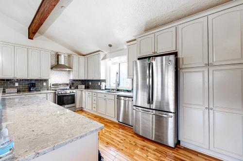 Dillon Canyon Casa - image 4