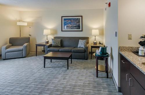 Holiday Inn Knoxville West - Cedar Bluff, an IHG Hotel