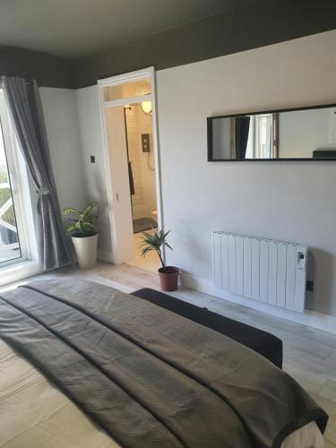 River View Apartment Suite - image 13