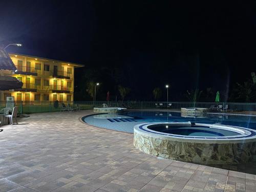 สระว่ายน้ำ, Hotel Campestre Paraiso Cafetero in มอนเตเนโกร