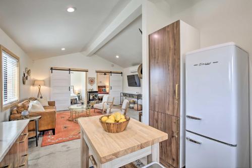 Modern Desert Bungalow with Fire Pit and BBQ! - image 5